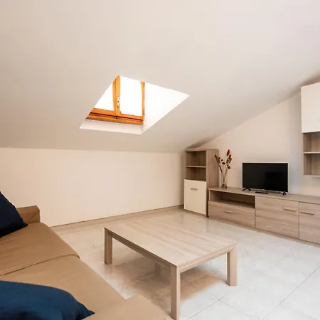 Ferdi - Trilocale O Mansarda