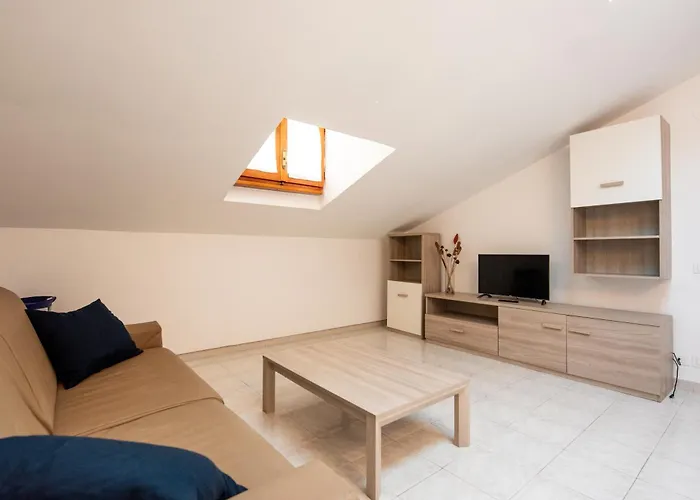 Ferdi - Trilocale O Mansarda